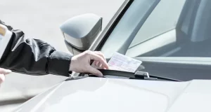 Cubren los seguros de coche las multas de tráfico