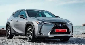 Placas rojas: qué son, quién puede usarlas y qué seguro necesitas para circular